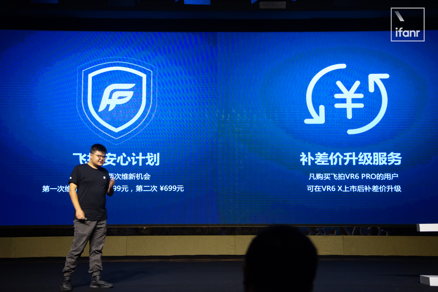 飞拍创始人熊力认为，未来的无人机就会像手机一样，逐渐被正规品牌所推出的产品代替，性能越做越好，价格也越来越低，而飞拍希望像智能手机厂商小米一样，为消费者提供性价比的产品。.jpg