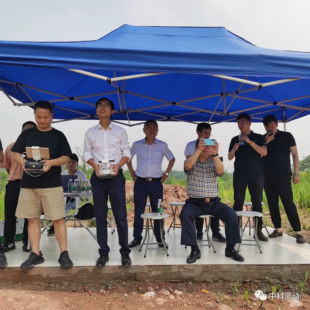深圳无人机协会、西南交大、浙江桐庐县相关领导莅临中科灵动指导工作5.webp.jpg