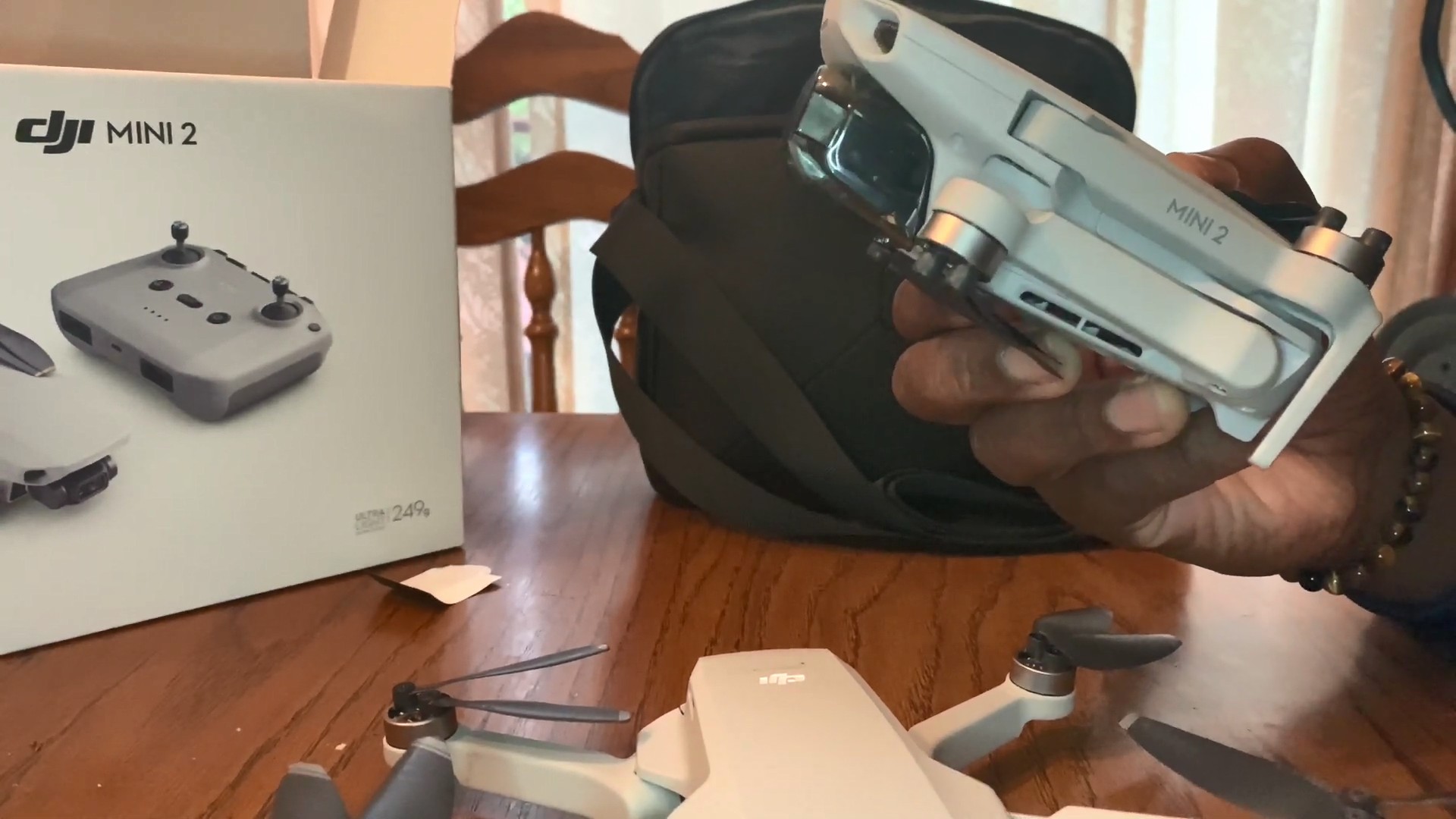 Unboxing DJI Mini 2[00_02_50][20201027-124529].jpg
